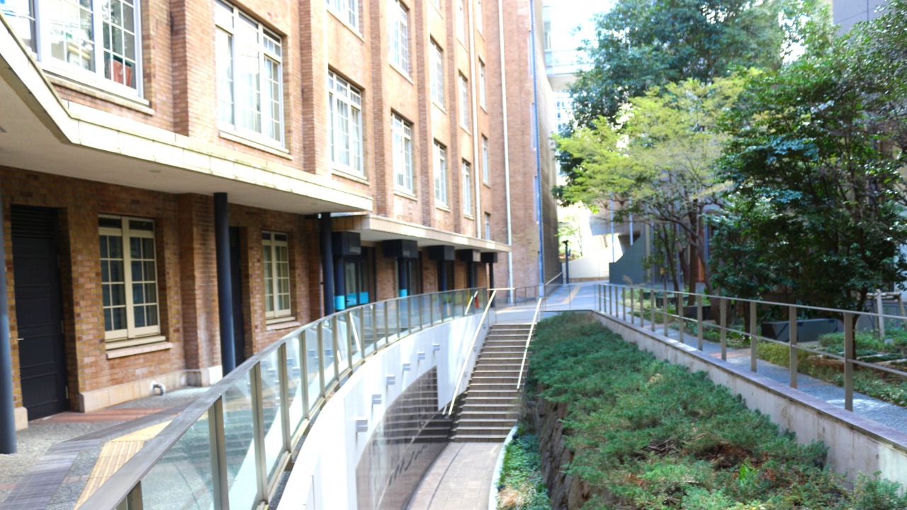 文部科学省